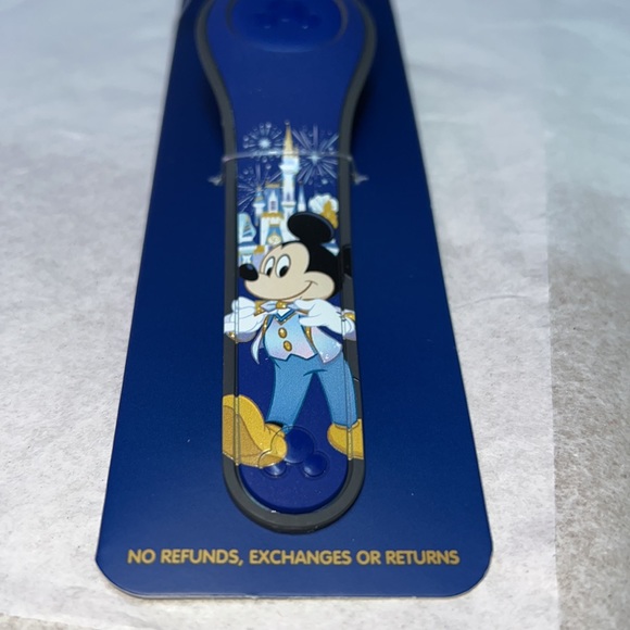 DISNEY Mickey and Friends Magic Band 2 (50th Anniversary Collection) - Picture 5 of 12